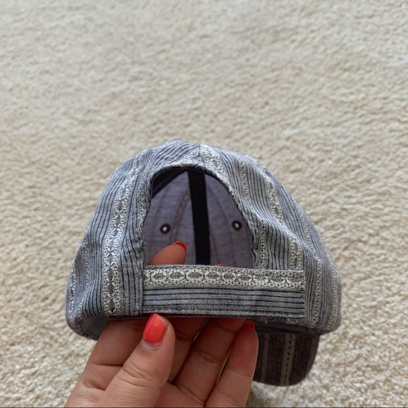 hat - Picture 2 of 4